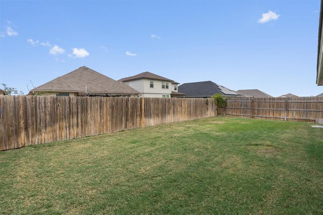 227 Reagor DR, Taylor, TX 76574