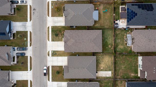 227 Reagor DR, Taylor, TX 76574