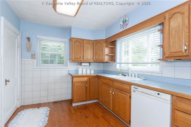 163 Myrtle Tree Road, South Charleston, WV 25309