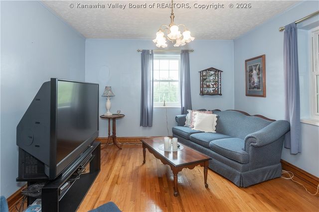 163 Myrtle Tree Road, South Charleston, WV 25309