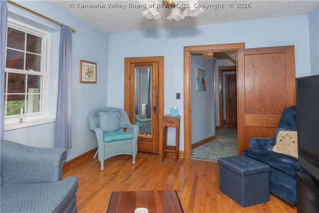 163 Myrtle Tree Road, South Charleston, WV 25309