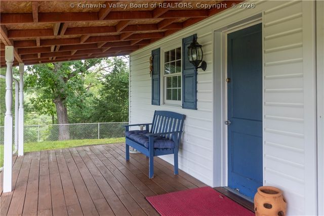163 Myrtle Tree Road, South Charleston, WV 25309