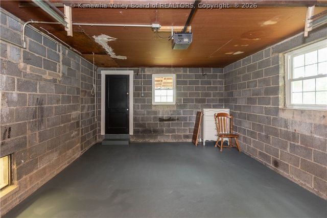 163 Myrtle Tree Road, South Charleston, WV 25309
