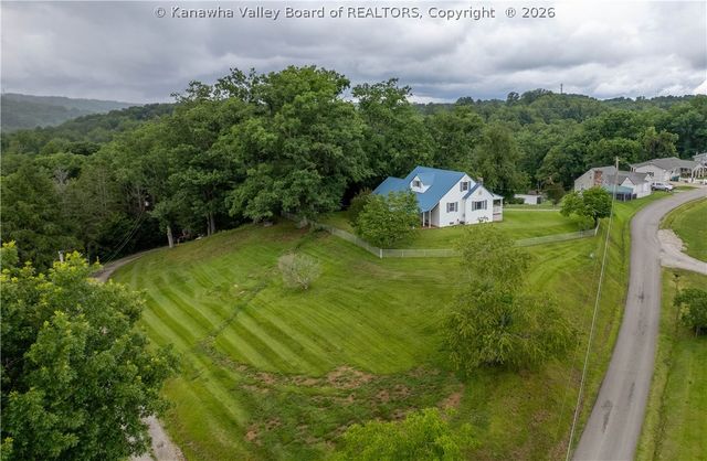 163 Myrtle Tree Road, South Charleston, WV 25309