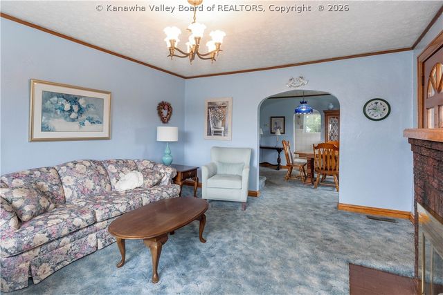 163 Myrtle Tree Road, South Charleston, WV 25309