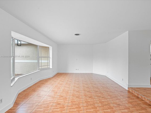 4545 NW 39th Street, Lauderdale Lakes, FL 33319