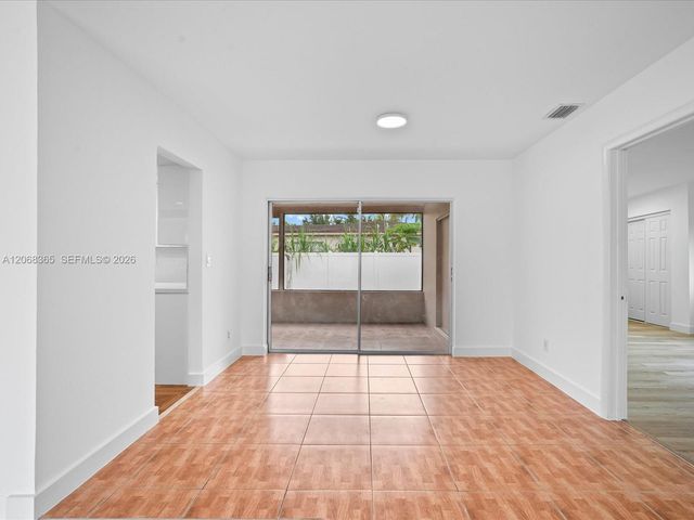 4545 NW 39th Street, Lauderdale Lakes, FL 33319
