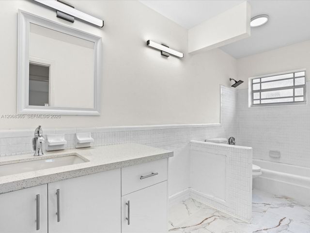 4545 NW 39th Street, Lauderdale Lakes, FL 33319