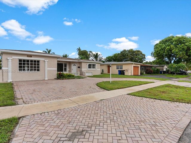 4545 NW 39th Street, Lauderdale Lakes, FL 33319