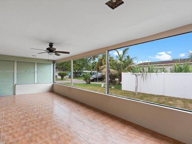 4545 NW 39th Street, Lauderdale Lakes, FL 33319