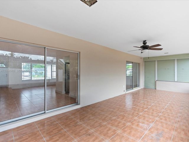 4545 NW 39th Street, Lauderdale Lakes, FL 33319