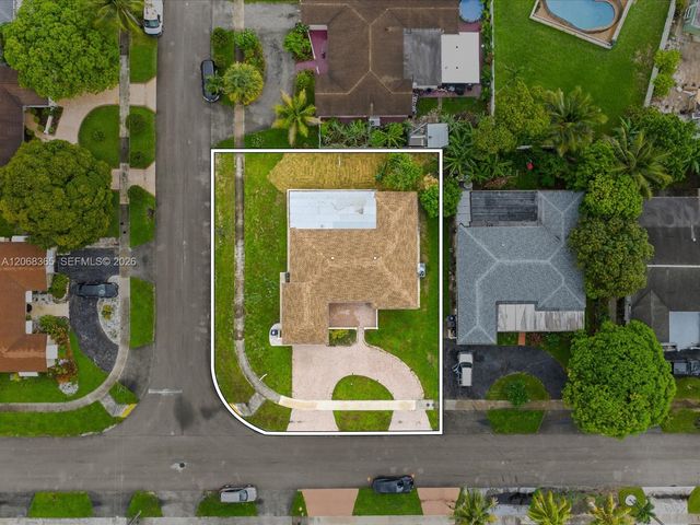 4545 NW 39th Street, Lauderdale Lakes, FL 33319