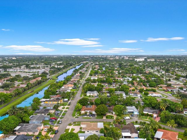 4545 NW 39th Street, Lauderdale Lakes, FL 33319