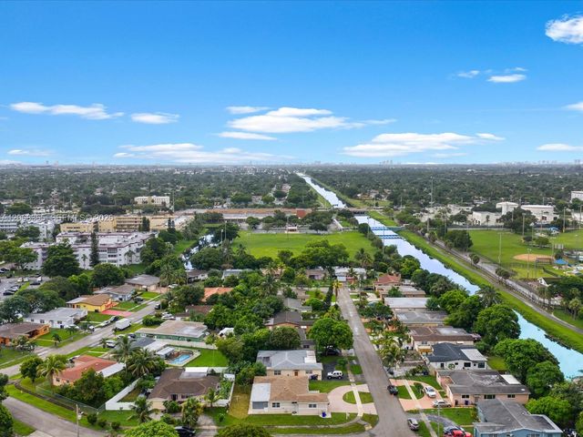 4545 NW 39th Street, Lauderdale Lakes, FL 33319