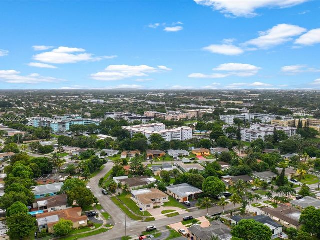 4545 NW 39th Street, Lauderdale Lakes, FL 33319