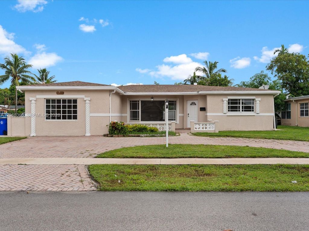 4545 NW 39th Street, Lauderdale Lakes, FL 33319