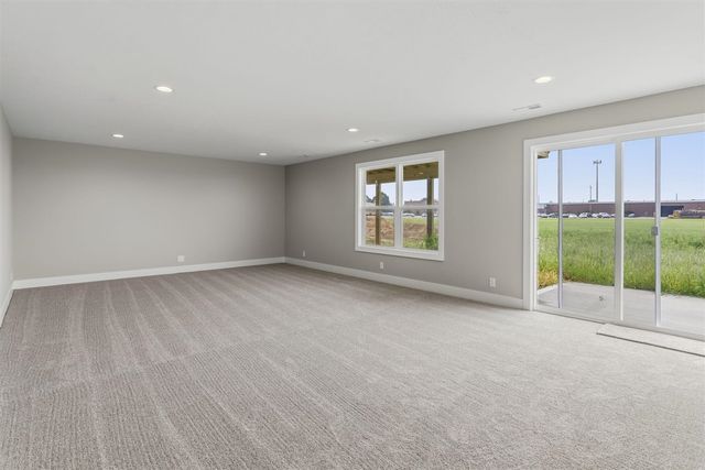 10124 Strawberry Lane, Zeeland, MI 49464