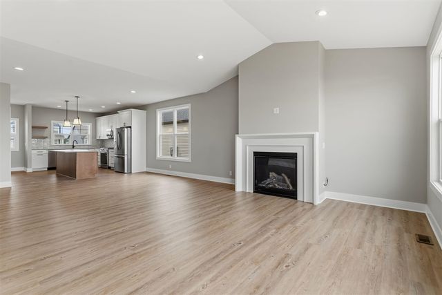 10124 Strawberry Lane, Zeeland, MI 49464