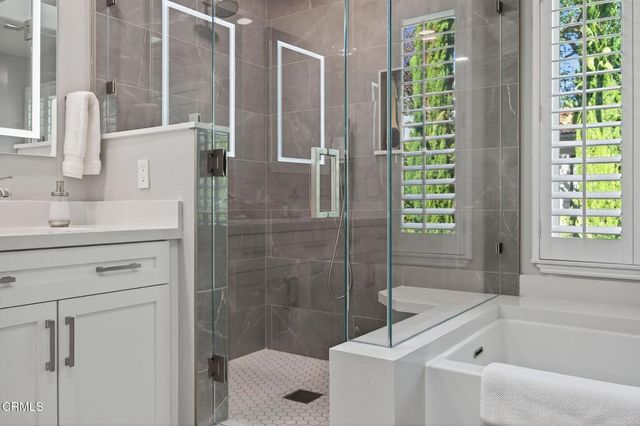 7405 Loma Vista Road, Ventura, CA 93003