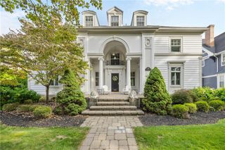 148 Barrington Street, Rochester, NY 14607
