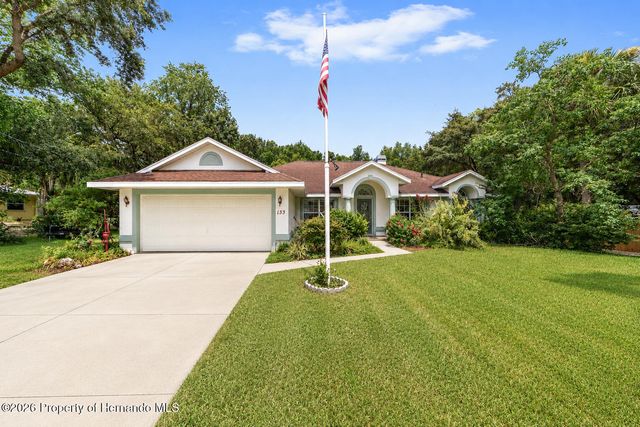 133 N McGowan Avenue, Crystal River, FL 34429