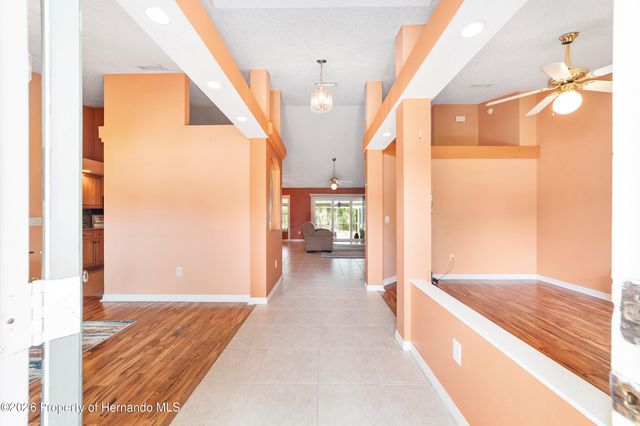 133 N McGowan Avenue, Crystal River, FL 34429
