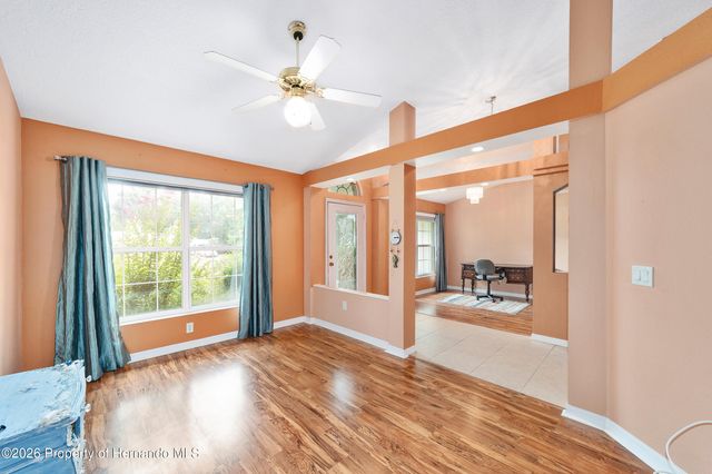 133 N McGowan Avenue, Crystal River, FL 34429