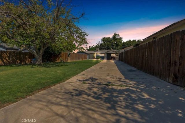 618 Woodrow Avenue, Bakersfield, CA 93308