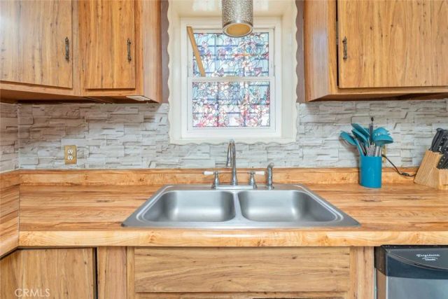 618 Woodrow Avenue, Bakersfield, CA 93308