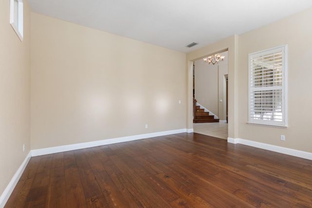 425 Crescent Dr, Roseville, CA 95678