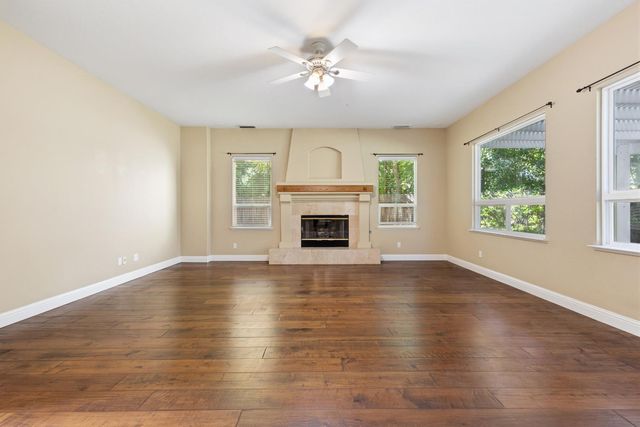 425 Crescent Dr, Roseville, CA 95678