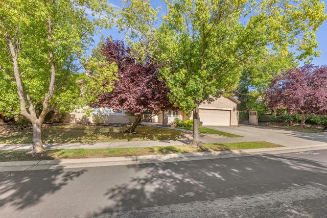 425 Crescent Dr, Roseville, CA 95678