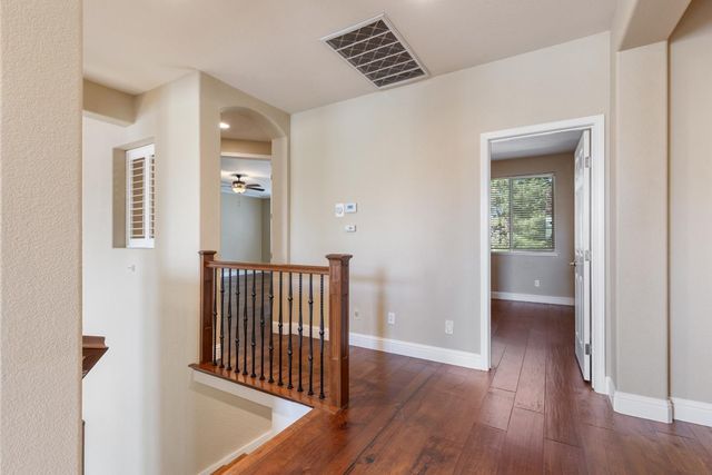 425 Crescent Dr, Roseville, CA 95678