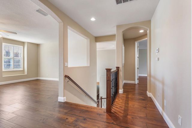 425 Crescent Dr, Roseville, CA 95678