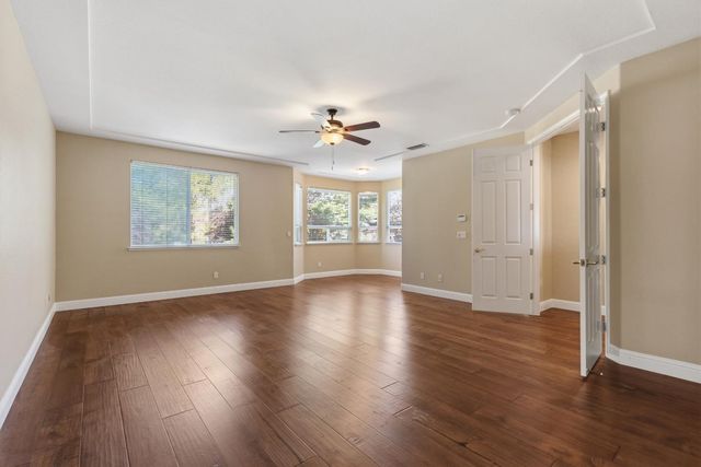 425 Crescent Dr, Roseville, CA 95678