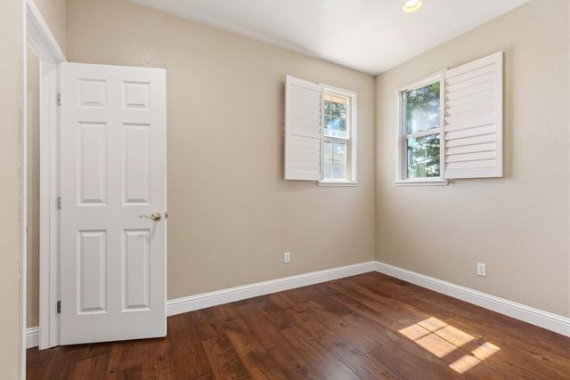 425 Crescent Dr, Roseville, CA 95678