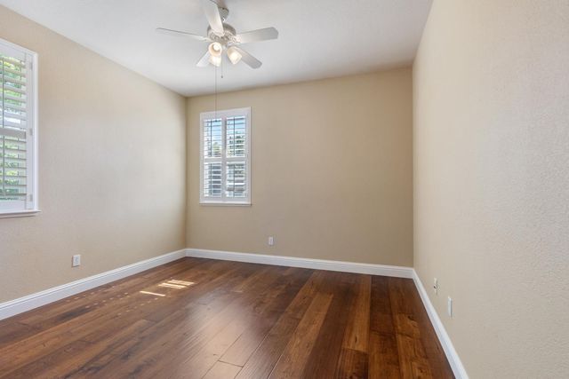 425 Crescent Dr, Roseville, CA 95678