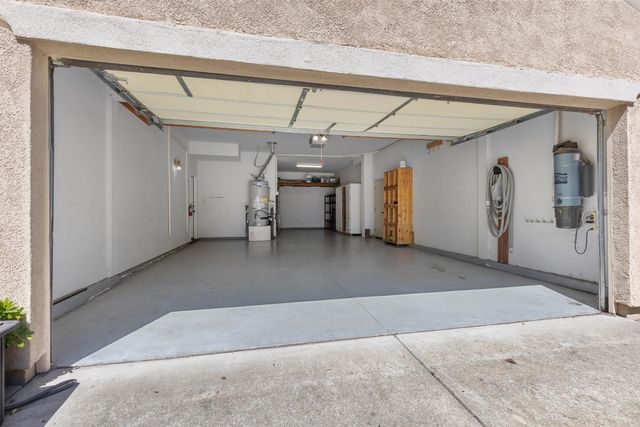425 Crescent Dr, Roseville, CA 95678