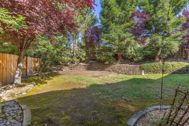 425 Crescent Dr, Roseville, CA 95678