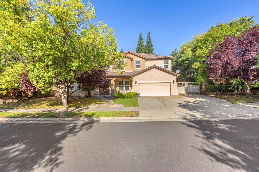 425 Crescent Dr, Roseville, CA 95678