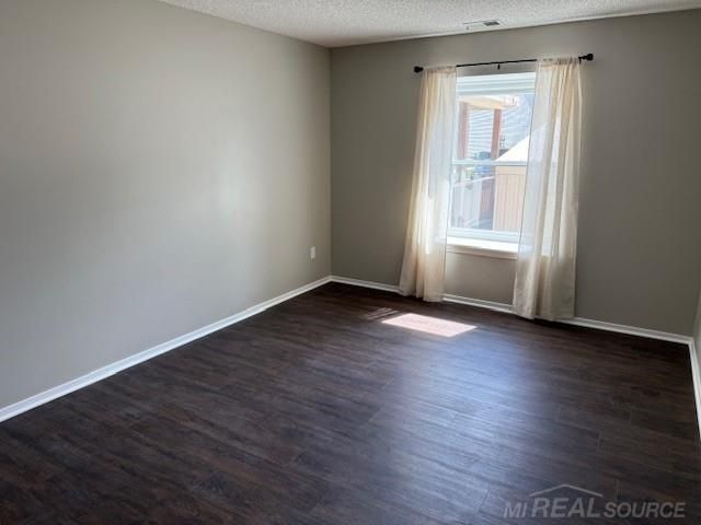 4984 Oak Hill Drive, Waterford, MI 48329