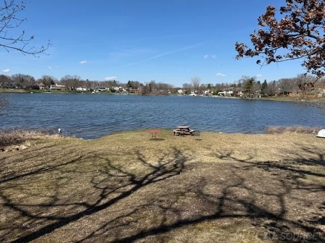 4984 Oak Hill Drive, Waterford, MI 48329