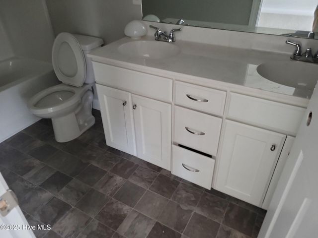 1513 Pine Brook Court A, Greenville, NC 27858