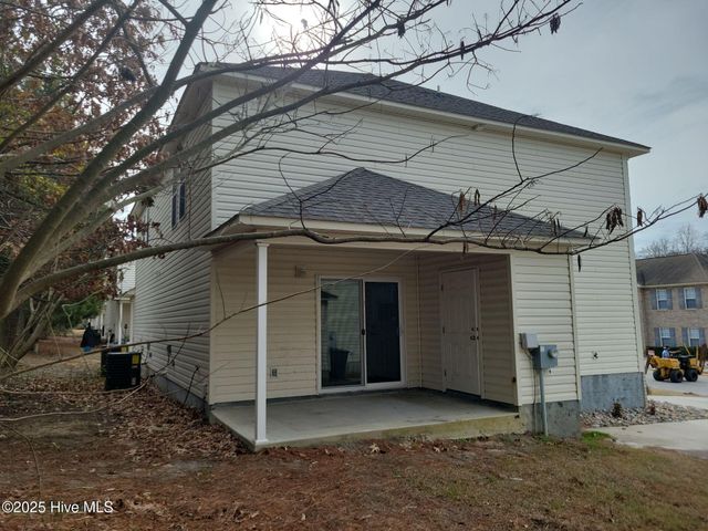 1513 Pine Brook Court A, Greenville, NC 27858