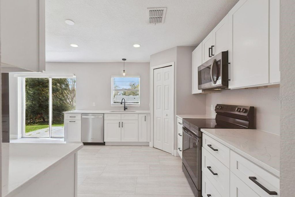 Image 16 of property listing at 2735 HOWLAND BOULEVARD, Deltona, FL 32725