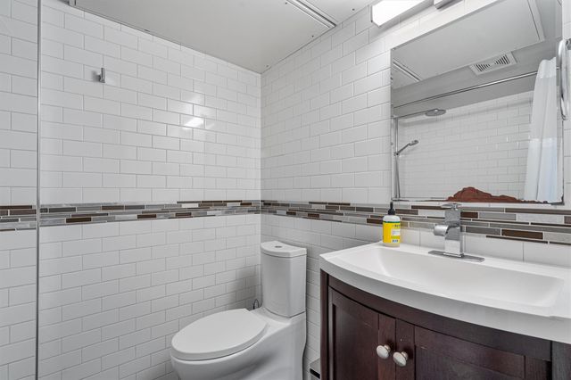 3110 Red River ST C-304, Austin, TX 78705