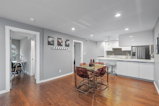 3110 Red River ST C-304, Austin, TX 78705