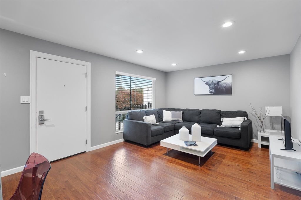 3110 Red River ST C-304, Austin, TX 78705