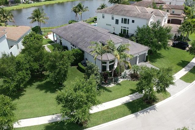 16872 Pavilion Way, Delray Beach, FL 33446