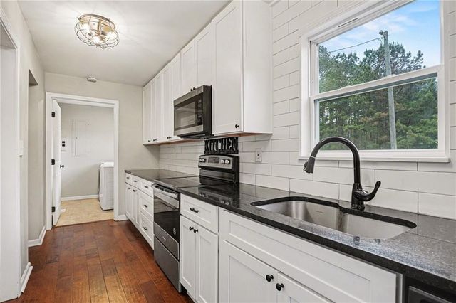 2955 Peeksville Road, Locust Grove, GA 30248